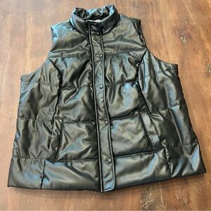 Plus Size Isaac Mizrahi Black Puffer Vest